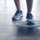 Verbeter je balans en kernkracht met het Toorx Fitness Houten Balance Board. Duurzaam, veelzijdig en perfect voor verschillende oefeningen.