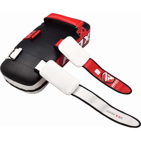 RDX Thai Kick Pad - APR-T1 - Gebogen - Gel en Foam Ontdek de RDX APR-T1 stootkussen, gebogen ontwerp met gel en foam voor optimale bescherming en techniek. Verkrijgbaar in 3 kleuren.