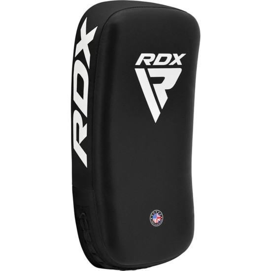 RDX APR-T1 Stootkussen - Muay Thai Pad, Verstelbare Riemen, Maya Hide™ Krachtige RDX APR-T1 stootkussen, gemaakt van duurzaam Maya Hide™-leer, ideaal voor Muay Thai training met verstelbare pasvorm.